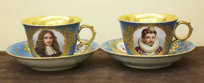 Старинные чашки (чайные пары)