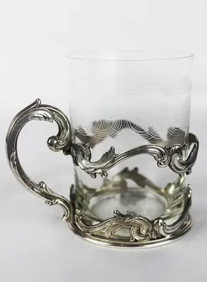 Антикварный серебряный подстаканник в стиле модерн
