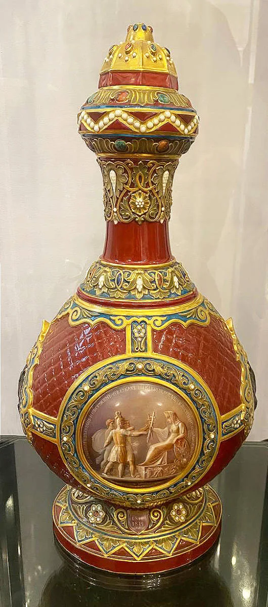 Ваза-сулея "Народное ополчение" (к годовщине Отечественной войны 1812 года)